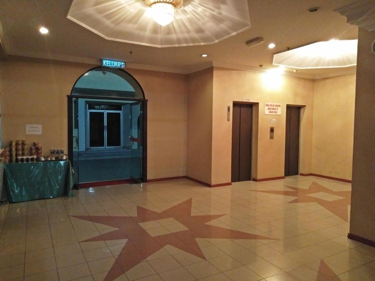 Golden Palms Hotel Lahad Datu Zewnętrze zdjęcie