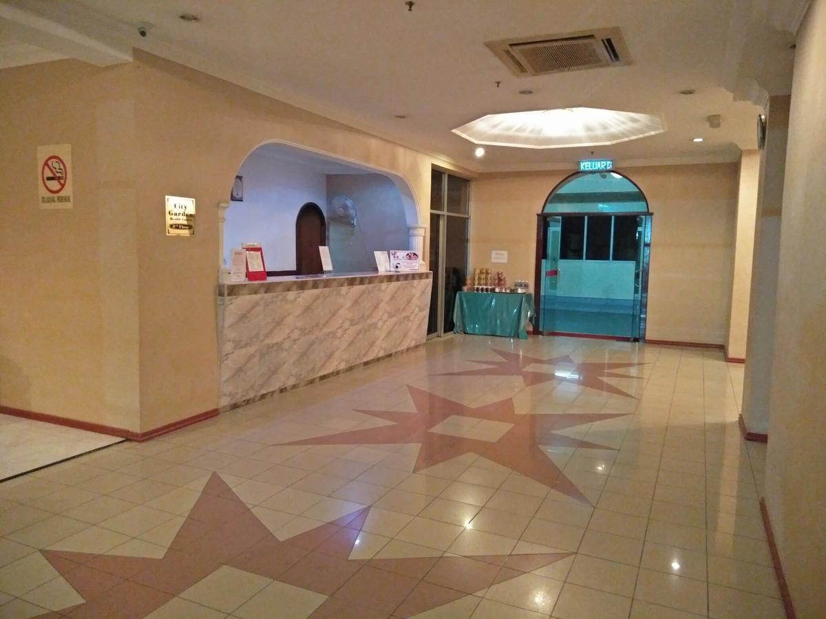 Golden Palms Hotel Lahad Datu Zewnętrze zdjęcie